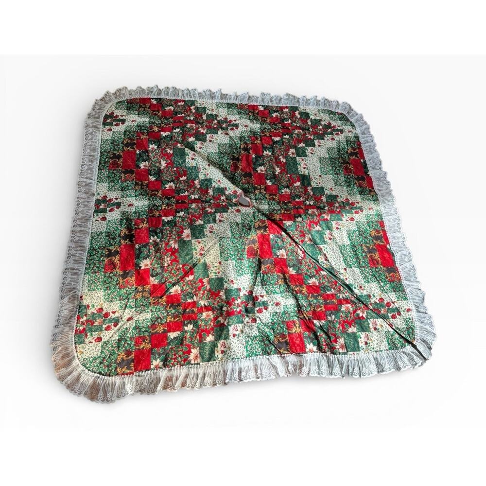 Handmade Christmas Patchwork Tree Skirt Red Green Quilted Lace Trim Holiday Deco
